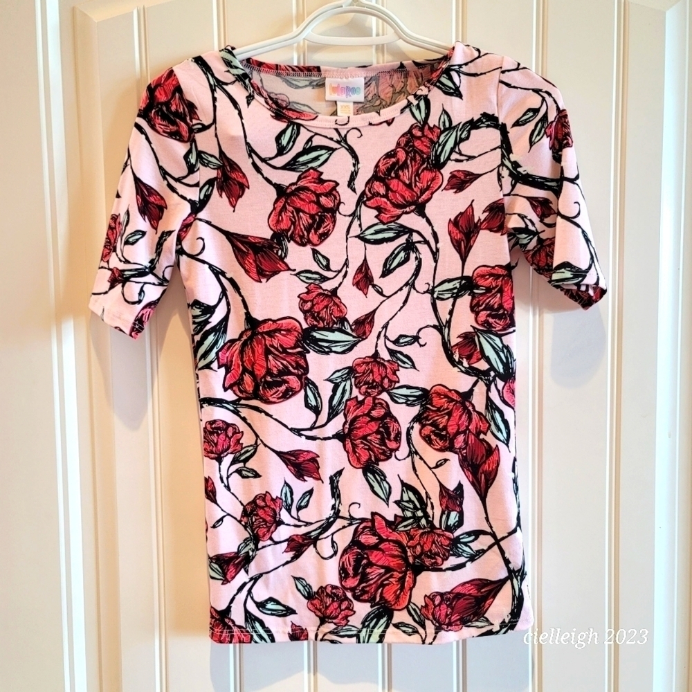 *4 for $25* LULAROE Floral Shirt